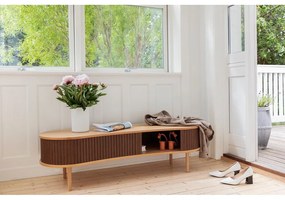 Masă TV maro/bej cu aspect de lemn de stejar 140x40 cm Audacious – UMAGE