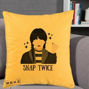 Perna Personalizata Wednesday Snap Twice, 40x40 cm, Galben, Husa Detasabila, Perna Inclusa, BEKZ®
