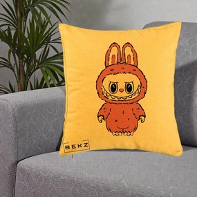 Perna Personalizata Labubu Roz Solo, 40x40 cm, Galben, Husa Detasabila, Perna Inclusa, BEKZ®