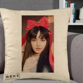 Perna Personalizata K-pop BLACKPINK Rose cu Funda Rosie, 40x40 cm, Bej, Husa Detasabila, Perna Inclusa, BEKZ®