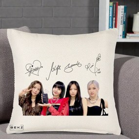 Perna Personalizata K-pop BLACKPINK Semnaturi, 40x40 cm, Crem Reliefat, Husa Detasabila, Perna Inclusa, BEKZ®
