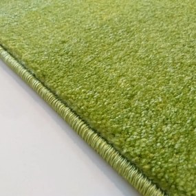 Covor monocolor de culoare verde Lăţime: 120 cm | Lungime: 170 cm