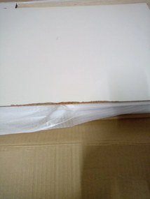 OFERTA Dulap TV FROST 120x40 cm alb, decor stejar alpin clasa II.