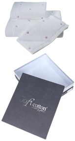 Set cadou de prosoape și prosoape de corp MICRO LOVE, 3 buc Alb / inimioare lila