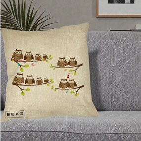 Perna Decorativa Familie de Bufnite pe Ramuri, 40x40 cm, Crem, Husa Detasabila, Perna Inclusa, BEKZ®