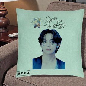 Perna Personalizata K-pop BTS V Taehyung Portret cu Autograf, 40x40 cm, Verde Menta, Husa Detasabila, Perna Inclusa, BEKZ®