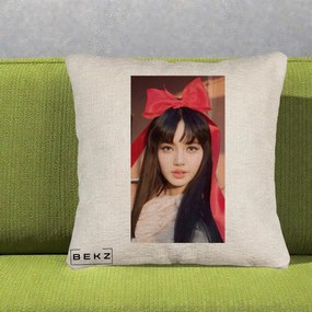Perna Personalizata K-pop BLACKPINK Rose cu Funda Rosie, 40x40 cm, Bej Canapea, Husa Detasabila, Perna Inclusa, BEKZ®