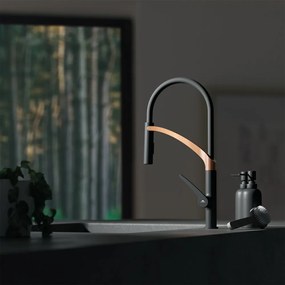 Baterie bucatarie cu pipa flexibila Rubineta Ultima finisaj negru mat-rose gold
