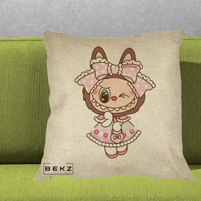 Perna Personalizata Labubu Lolita Roz cu Dantela, 40x40 cm, Crem, Husa Detasabila, Perna Inclusa, BEKZ®