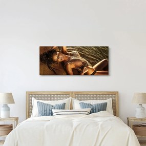 Tablou cu femeia întinsă pe plajă (120x50 cm)