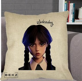 Perna Personalizata Wednesday Addams Portret Realist, 40x40 cm, Crem, Husa Detasabila, Perna Inclusa, BEKZ®