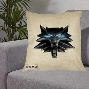 Perna Decorativa The Witcher Wolf Head, 40x40 cm, Crem, Husa Detasabila, Perna Inclusa, BEKZ®