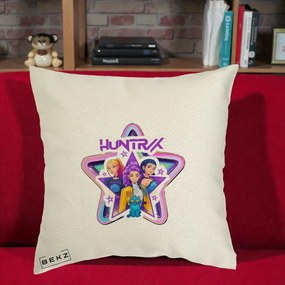 Perna Personalizata K-pop HUNTRX Trio Stea cu Pisica, 40x40 cm, Ecru, Husa Detasabila, Perna Inclusa, BEKZ®