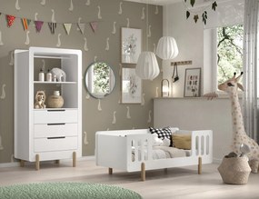 Set mobilier pentru copii mici SMILE, alb, pat 70 x 140 cm cu balustradă de protecție și dulap cu baretă pentru haine și 3 sertare – Vipack
