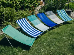 Set de 2 sezlonguri pliante pentru plaja SAND, dungi verzi