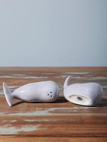 Set solnita si pipernita, Whale