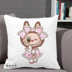 Perna Personalizata Labubu Lolita Roz cu Dantela, 40x40 cm, Alba Mata, Husa Detasabila, Perna Inclusa, BEKZ®