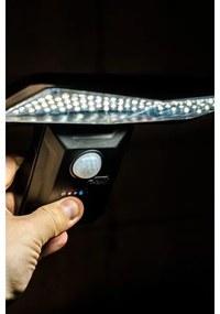 Immax 08482L-Aplică LED solară cu senzor LED/2,6W/5,5V IP65 negru
