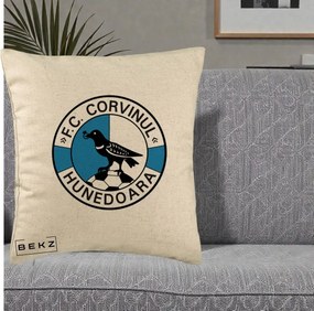 Perna Personalizata FC Corvinul Hunedoara Fotbal, 40x40 cm, Bej, Husa Detasabila, Perna Inclusa, BEKZ®