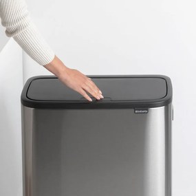 Cos de gunoi Brabantia Bo Touch Hi 1001265, 2x30 L, Perfect langa perete, Reglare pe picior, Rezistent la amprente, Inox/mat