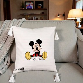 Perna Personalizata Mickey Mouse Relaxat, 40x40 cm, Bej cu Franjuri, Husa Detasabila, Perna Inclusa, BEKZ®