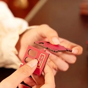 Puzzle 3D RoboTime suport de cărți în formă de locomotivă cu aburi istorică