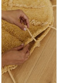 Covor galben muștar lavabil, țesut manual, rotund, din bumbac ø 100 cm Solar Multishape – Lorena Canals