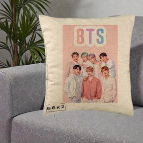 Perna Personalizata K-pop BTS Foto Grup cu BTS si Fond Roz Pastel, 40x40 cm, Bej, Husa Detasabila, Perna Inclusa, BEKZ®