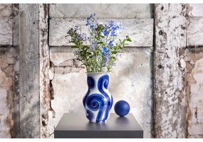 Vază albastră din gresie pictată manual Tulle – Kähler Design