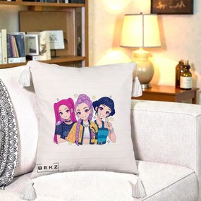 Perna Personalizata K-pop HUNTRX Trio Anime Stele, 40x40 cm, Bej cu Franjuri, Husa Detasabila, Perna Inclusa, BEKZ®