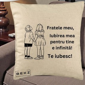 Cadou pentru Frate - Perna Personalizata Fratele Meu Te Iubesc Copii Tinand Maini Line Art, 40x40 cm, Bej, Husa Detasabila, Perna Inclusa, BEKZ®
