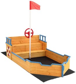 Lada de nisip in forma de nava pirat