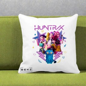 Perna Personalizata K-pop HUNTRX Trio 3D cu Pisica Fulgere, 40x40 cm, Alba Mata, Husa Detasabila, Perna Inclusa, BEKZ®
