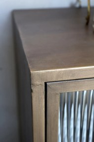 Dulap auriu, din metal, cu 4 usi si 2 rafturi
