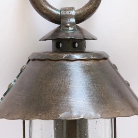 Stalp piedestral iluminat exterior design medieval cu felinar rotund si acoperis nituit, din fier forjat, inaltime 60cm, AL 6535
