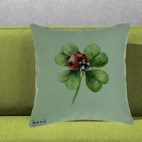 Perna Decorativa Buburuza Norocoasa pe Trifoi cu Patru Foi, 40x40 cm, Verde, Husa Detasabila, Perna Inclusa, BEKZ®