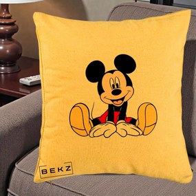 Perna Personalizata Mickey Mouse Relaxat, 40x40 cm, Galben, Husa Detasabila, Perna Inclusa, BEKZ®