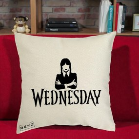 Perna Personalizata Wednesday Addams cu Brate Incrucisate, 40x40 cm, Ecru, Husa Detasabila, Perna Inclusa, BEKZ®