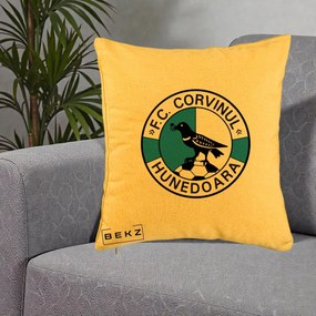 Perna Personalizata FC Corvinul Hunedoara Fotbal, 40x40 cm, Galben, Husa Detasabila, Perna Inclusa, BEKZ®