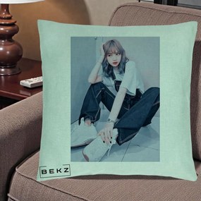 Perna Personalizata K-pop BLACKPINK Lisa, 40x40 cm, Verde Menta, Husa Detasabila, Perna Inclusa, BEKZ®