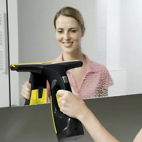 Aparat de curatat geamuri Karcher WV 2 PREMIUM, 100 ml, Autonomie de 35 min, Pana la 105 m², Indicator LED, Negru/Galben
