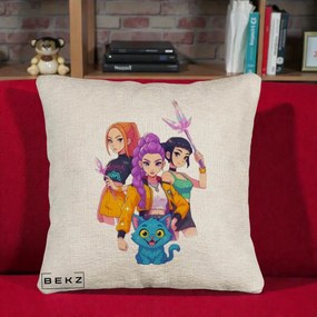 Perna Personalizata K-pop HUNTRX Trio cu Pisica si Cristale, 40x40 cm, Bej Canapea, Husa Detasabila, Perna Inclusa, BEKZ®