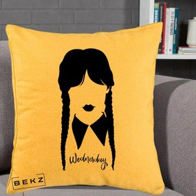 Perna Personalizata Wednesday Addams Silueta Alb-Negru, 40x40 cm, Galben, Husa Detasabila, Perna Inclusa, BEKZ®