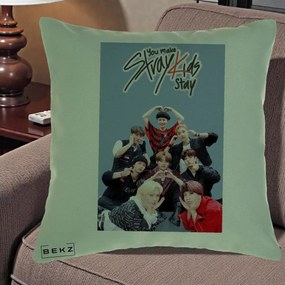 Perna Personalizata K-pop Stray Kids You Make Stray Kids Stay cu Foto Grup, 40x40 cm, Verde, Husa Detasabila, Perna Inclusa, BEKZ®