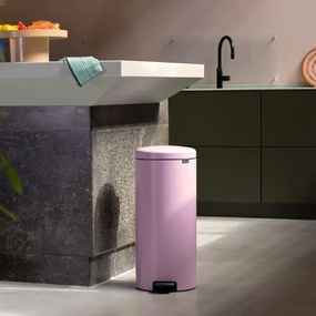 Cos de gunoi cu pedală Brabantia NewIcon 1010443, 30 l, Inchidere lenta, Baza antiderapanta, Roz