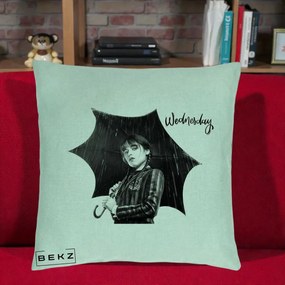 Perna Personalizata Wednesday Addams cu Umbrela Foto, 40x40 cm, Verde Menta, Husa Detasabila, Perna Inclusa, BEKZ®