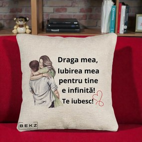 Cadou pentru Iubita - Perna Personalizata Draga Mea Iubirea Mea Infinita Te Iubesc cu Cuplu Acuarela, 40x40 cm, Bej Canapea, Husa Detasabila, Perna Inclusa, BEKZ®