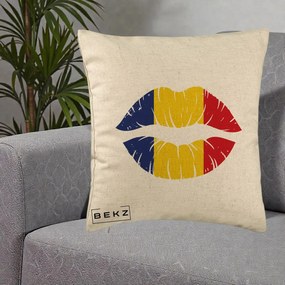 Perna Personalizata Buze Tricolor Romania, 40x40 cm, Bej, Husa Detasabila, Perna Inclusa, BEKZ®