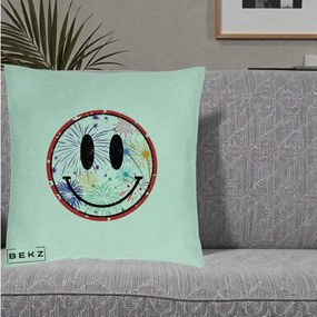 Perna Decorativa Smiley Face cu Artificii Multicolore, 40x40 cm, Verde Menta, Husa Detasabila, Perna Inclusa, BEKZ®