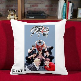 Perna Personalizata K-pop Stray Kids You Make Stray Kids Stay cu Foto Grup, 40x40 cm, Alba Mata, Husa Detasabila, Perna Inclusa, BEKZ®